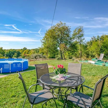 Holiday home Amazing In Brescic With Kitchen *